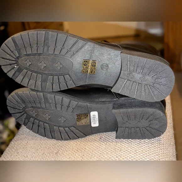 Hot Topic Black floral lined combat boots women's 11 - Picture 8 of 9